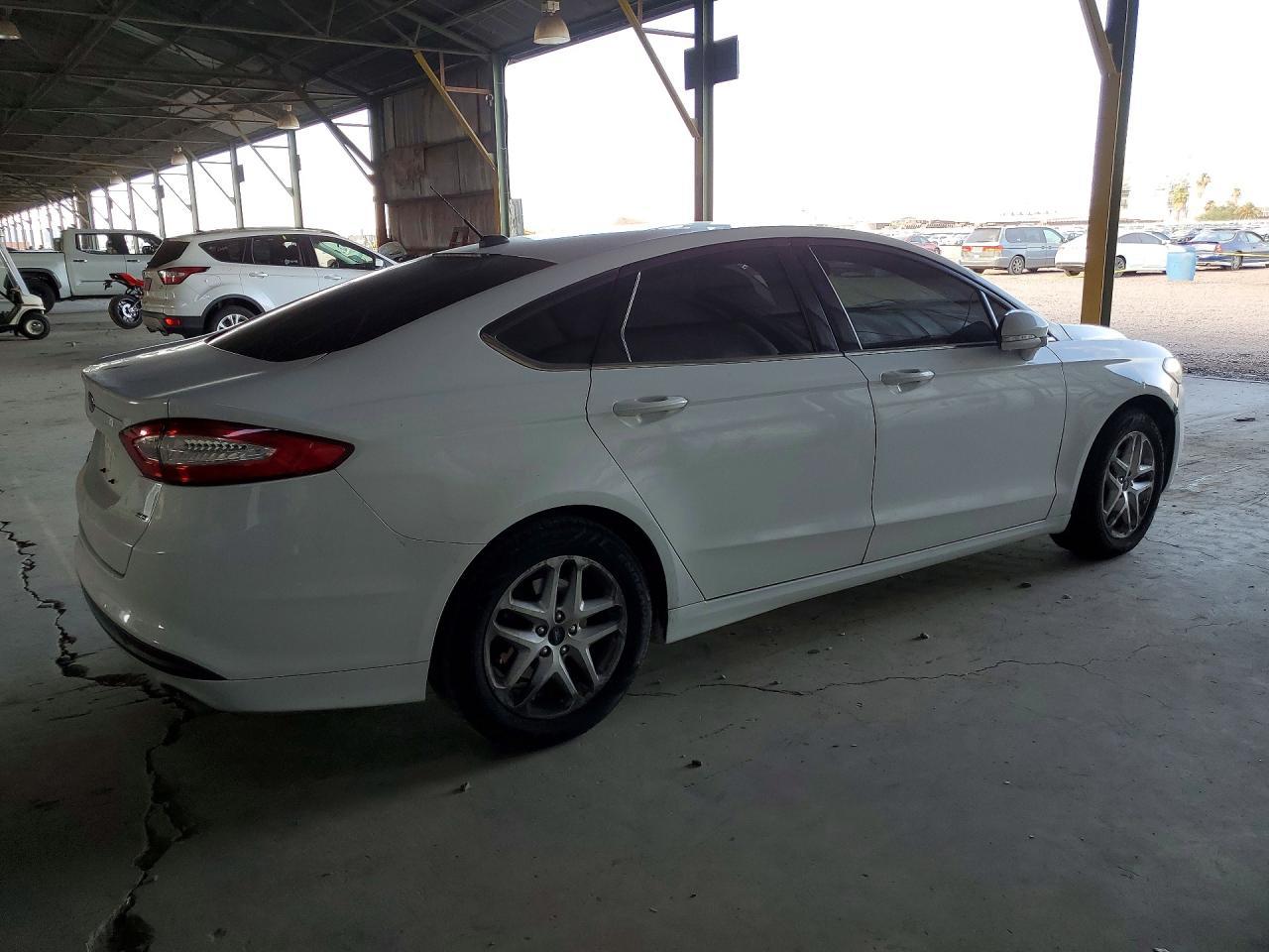2015 Ford Fusion Se - Фото 3