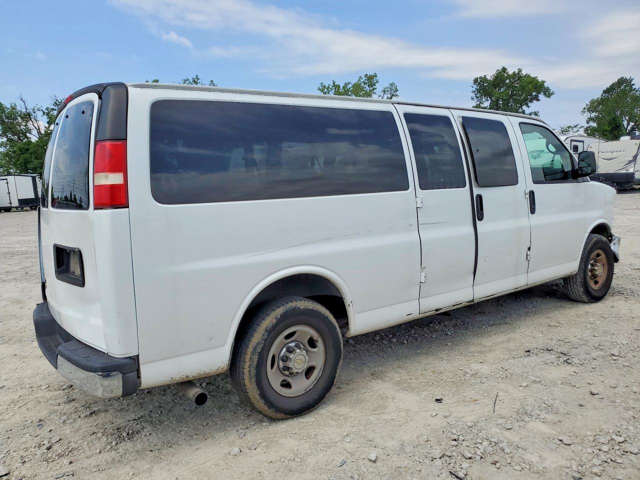 2013 Chevrolet Express G3500 Lt - Image 3