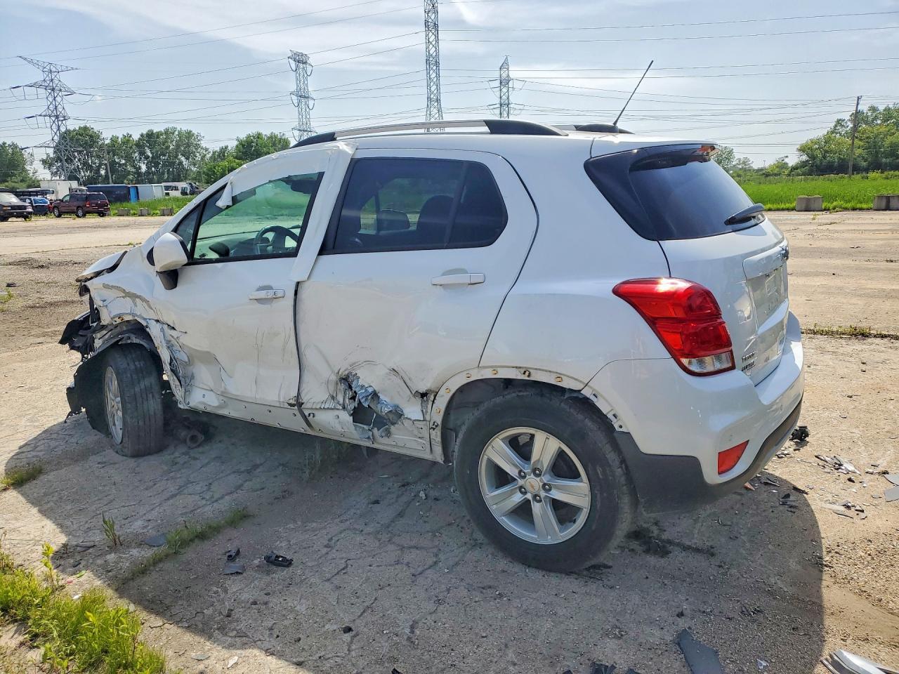 2021 Chevrolet Trax 1Lt - Image 2