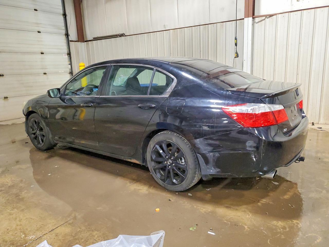 2014 Honda Accord Sport - Image 2