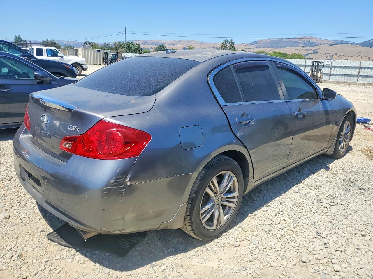 2013 Infiniti G37 Sedan X - Image 3