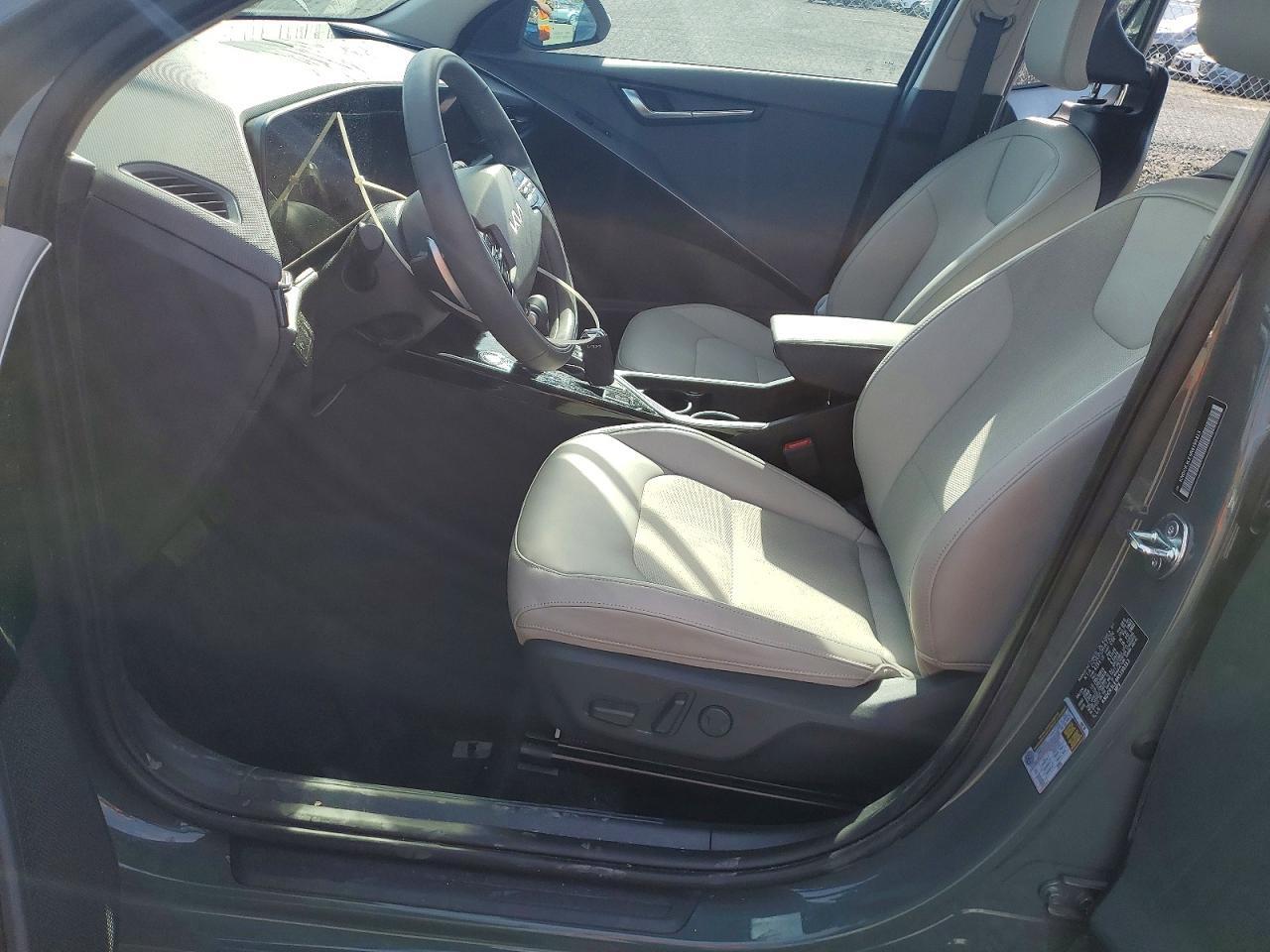 2024 Kia Niro Ex - Image 7