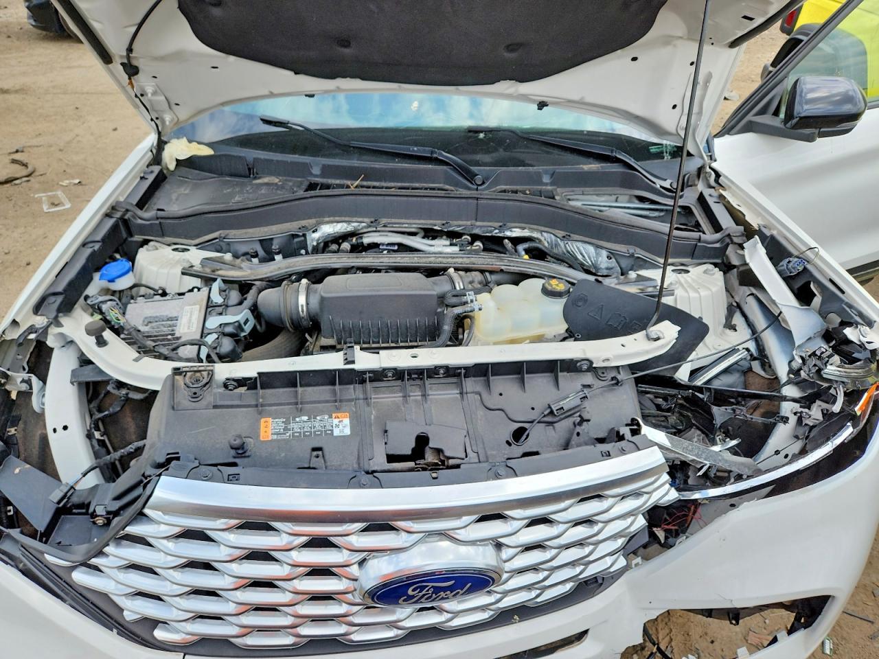 2020 Ford Explorer Platinum - Image 7