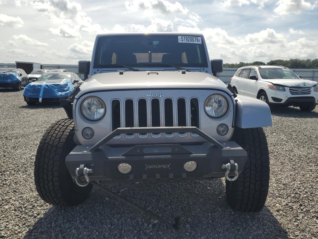 2016 Jeep Wrangler Unlimited Sahara - Фото 5