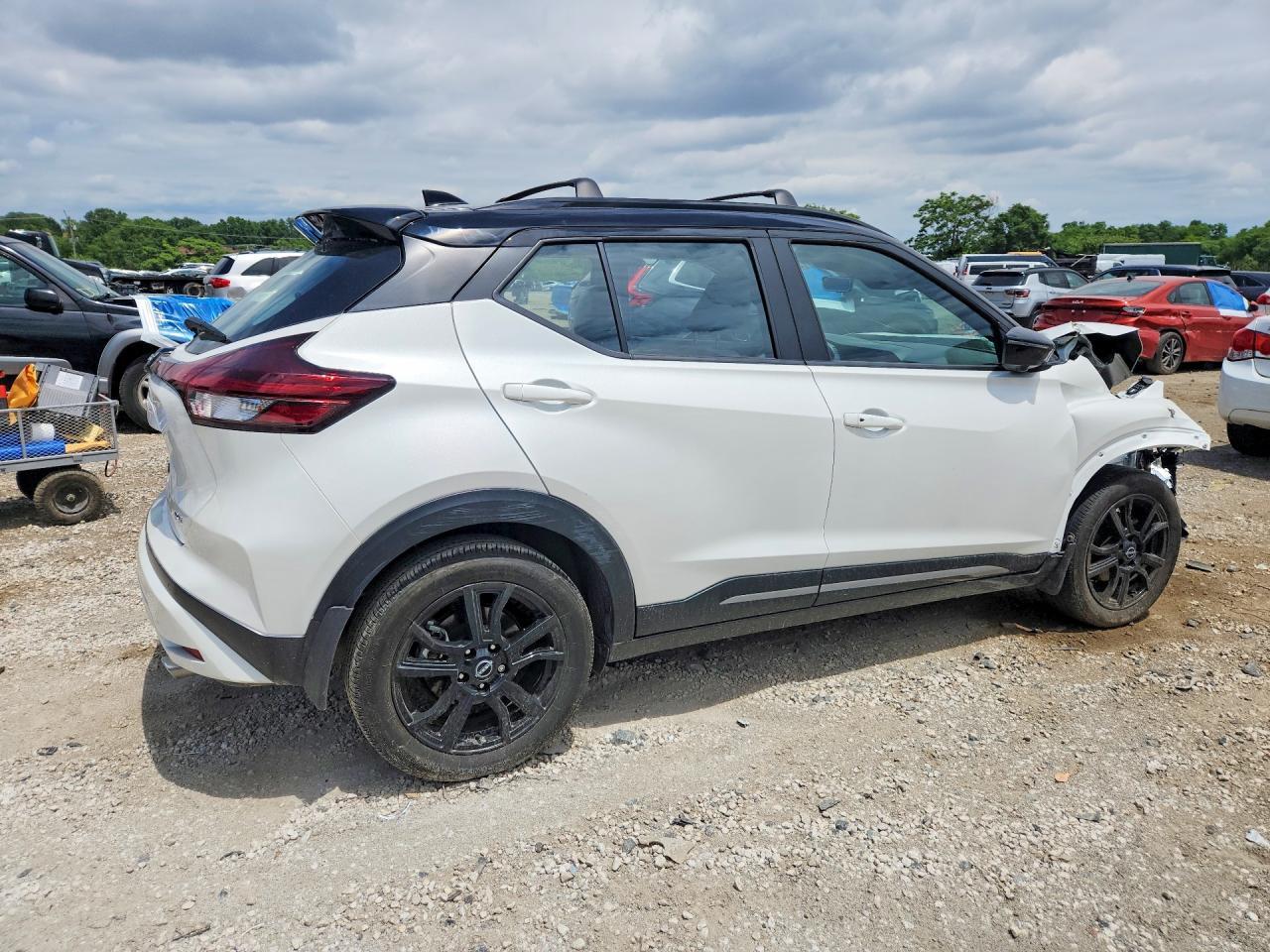 2024 Nissan Kicks Sr - Фото 3