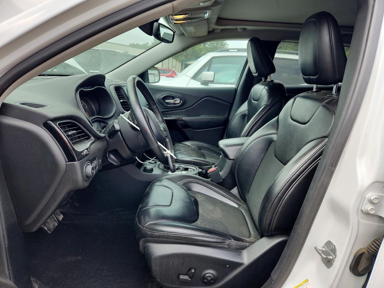 2019 Jeep Cherokee Latitude Plus - Фото 7