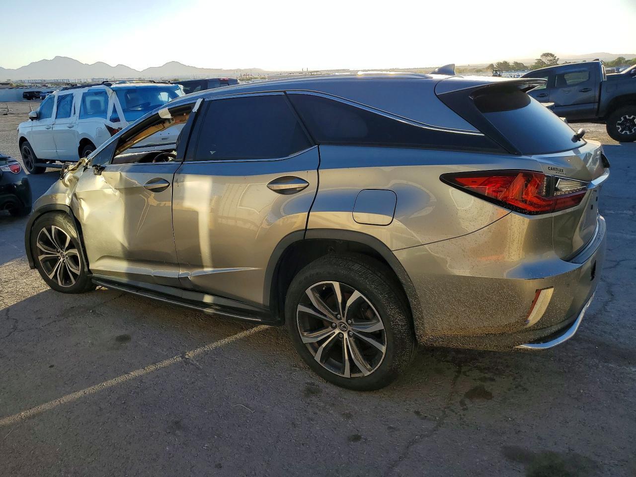 2018 Lexus Rx 350 L - Image 2