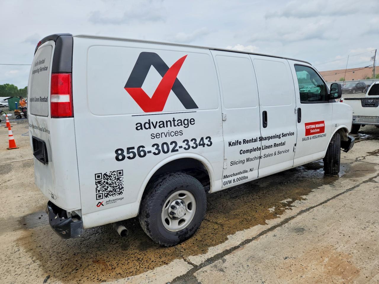 2018 Chevrolet Express 2500 Delivery Van - Фото 3