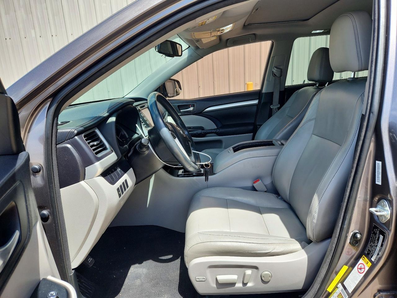 2015 Toyota Highlander Xle - Image 7