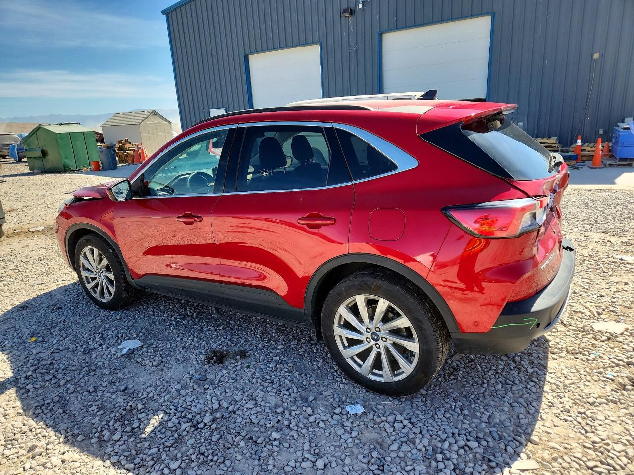 2022 Ford Escape Titanium - Фото 2