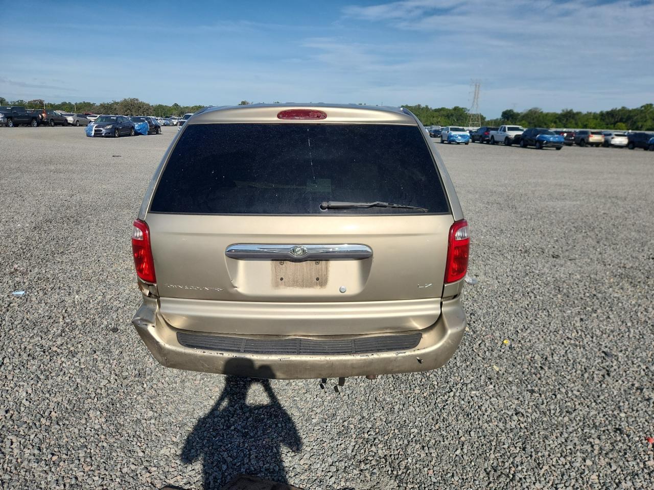 2001 Chrysler Town & Country Lx - Image 6
