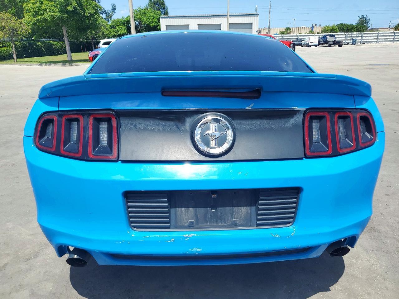 2013 Ford Mustang - Фото 6