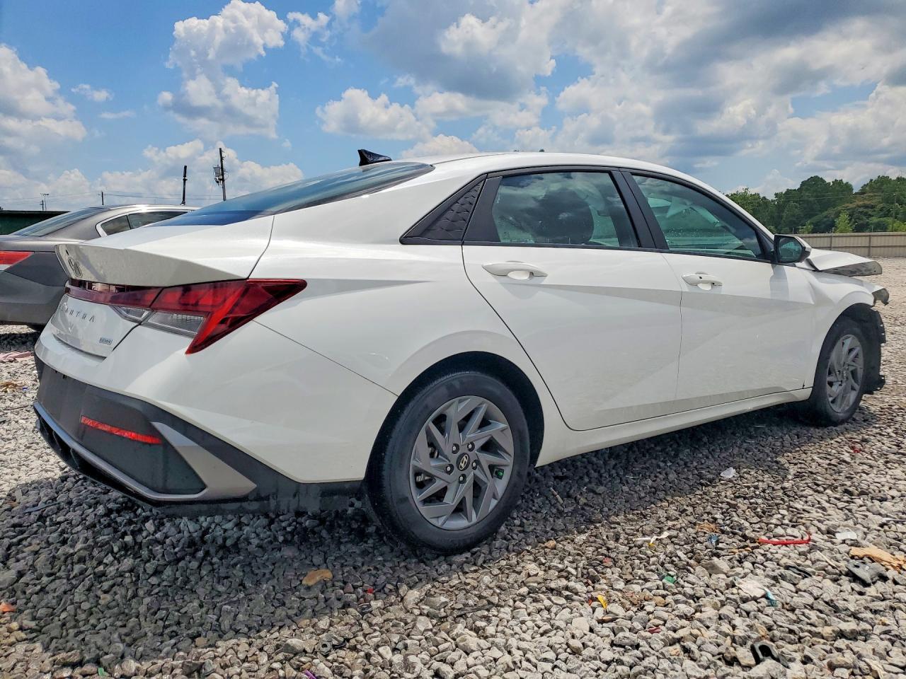 2025 Hyundai Elantra Hybrid Blue - Фото 3