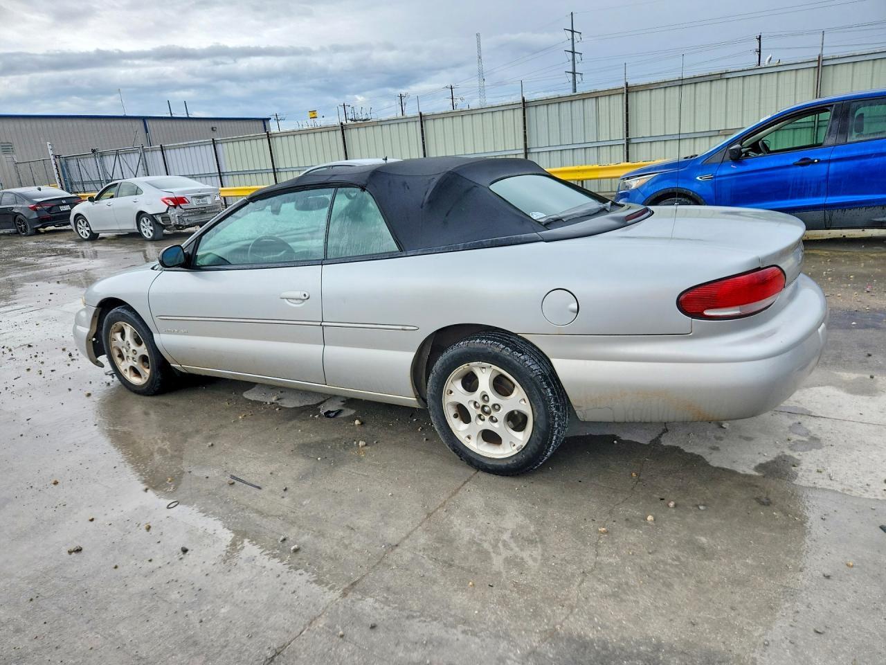 2000 Chrysler Sebring Jxi - Image 2