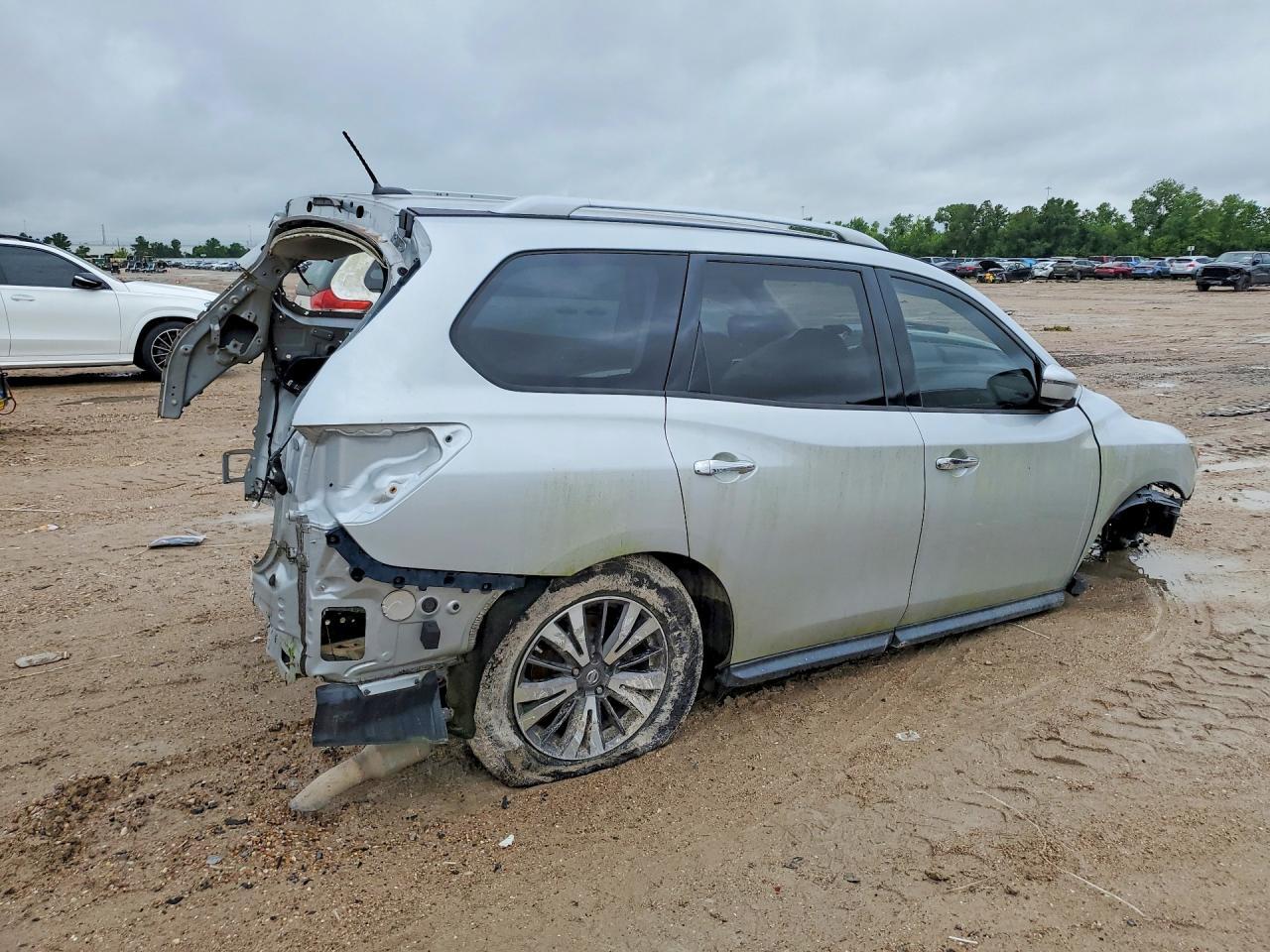 2018 Nissan Pathfinder Sv - Фото 3