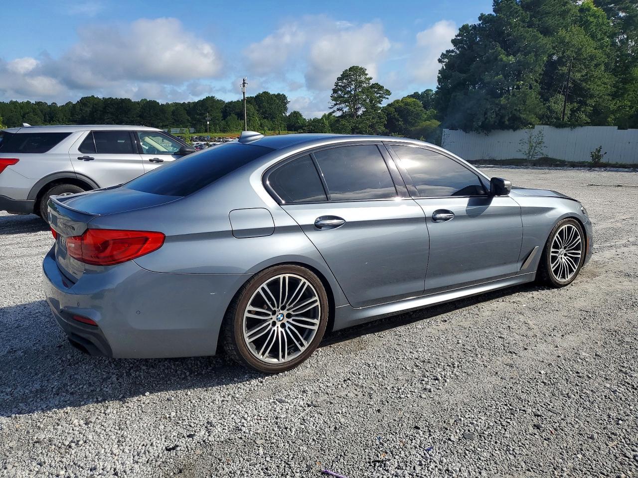 2018 BMW 5 Series - Фото 3