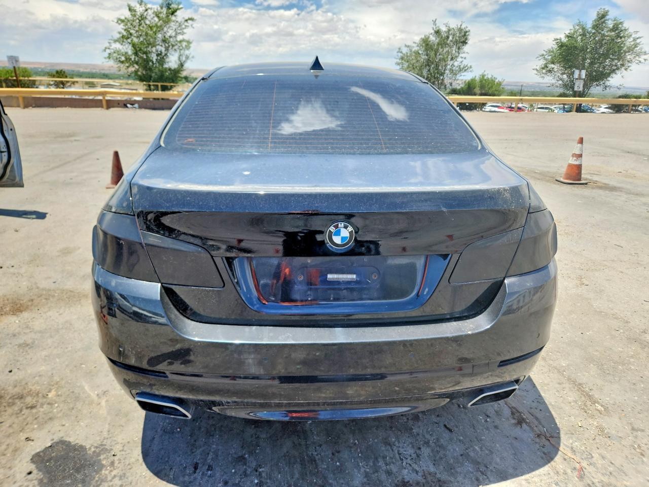 2011 BMW 550 Xi - Image 6