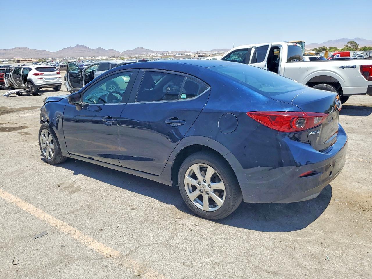 2018 Mazda 3 Sport - Фото 2