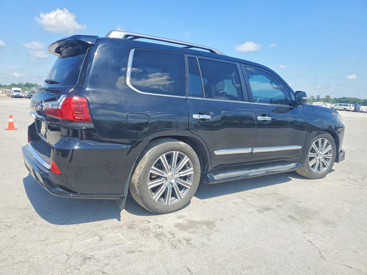 2013 Lexus Lx 570 - Фото 3