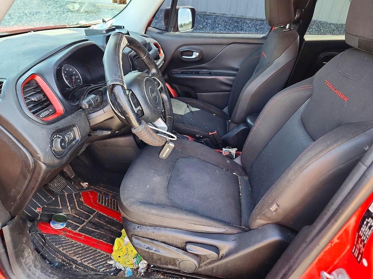 2016 Jeep Renegade Trailhawk - Image 7