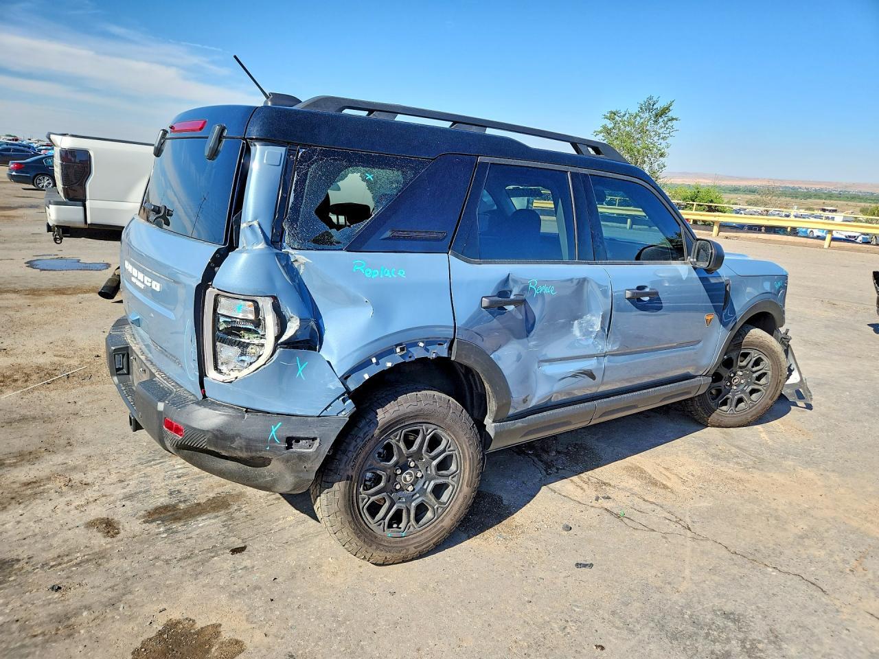 2025 Ford Bronco Sport Badlands - Image 3