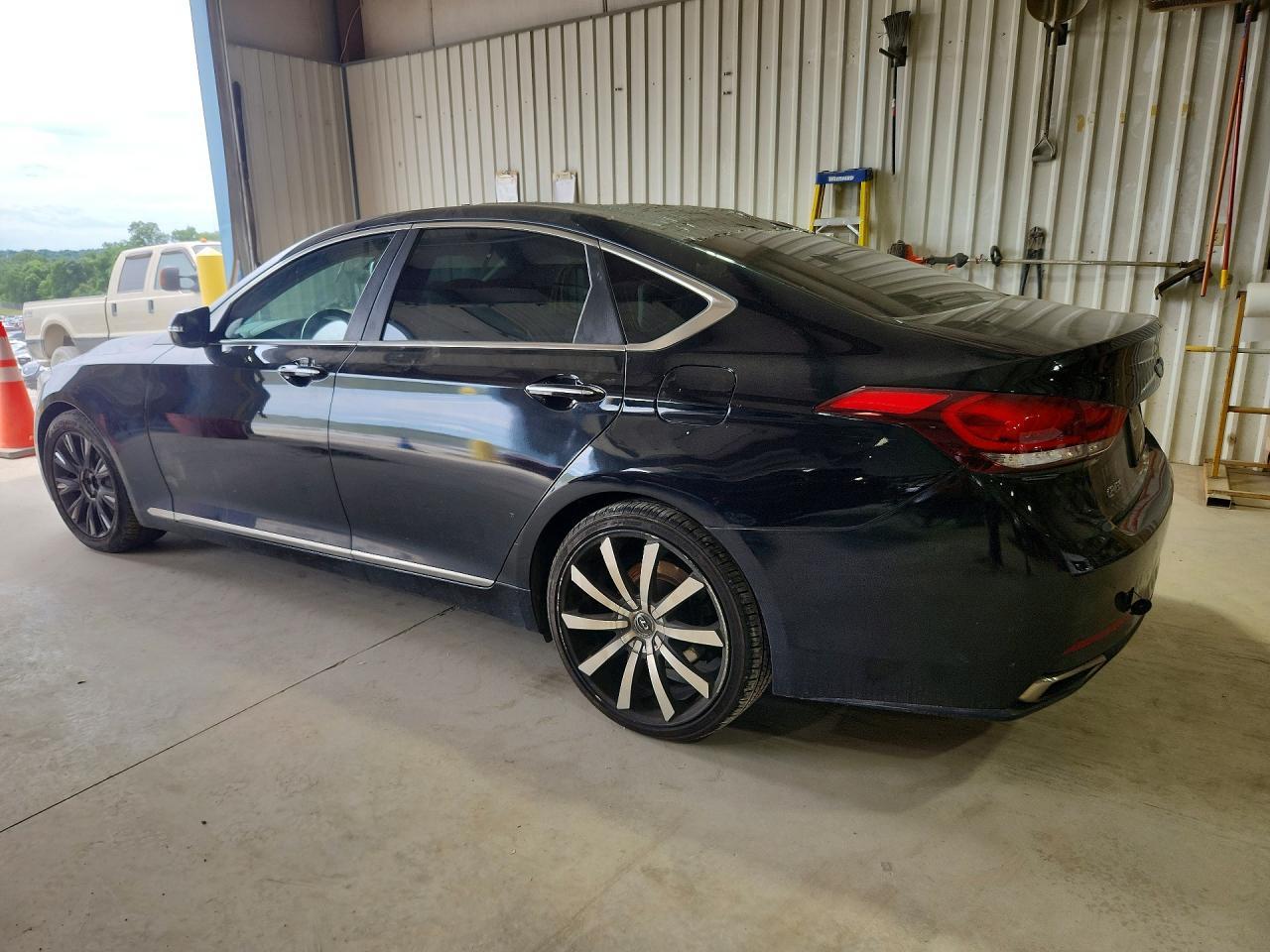 2016 Hyundai Genesis 3.8L - Фото 2