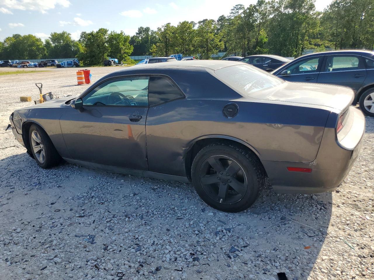 2013 Dodge Challenger Sxt - Image 2