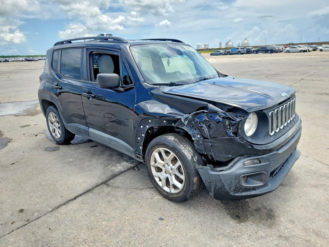 2016 Jeep Renegade Latitude - Image 4