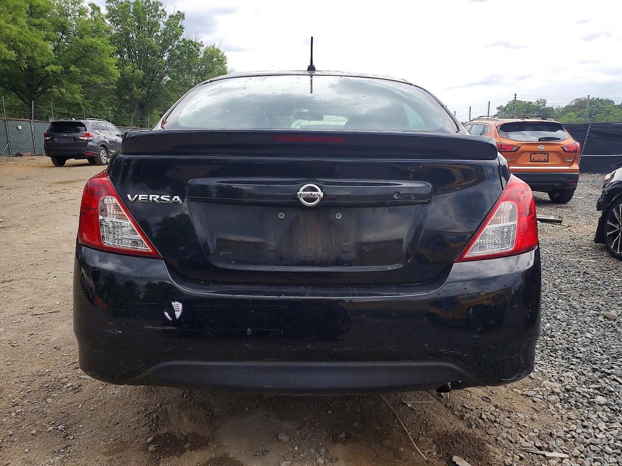 2017 Nissan Versa 1.6 S Plus - Image 6
