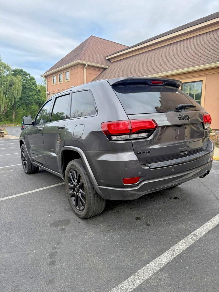 2018 Jeep Grand Cherokee Laredo - Фото 2