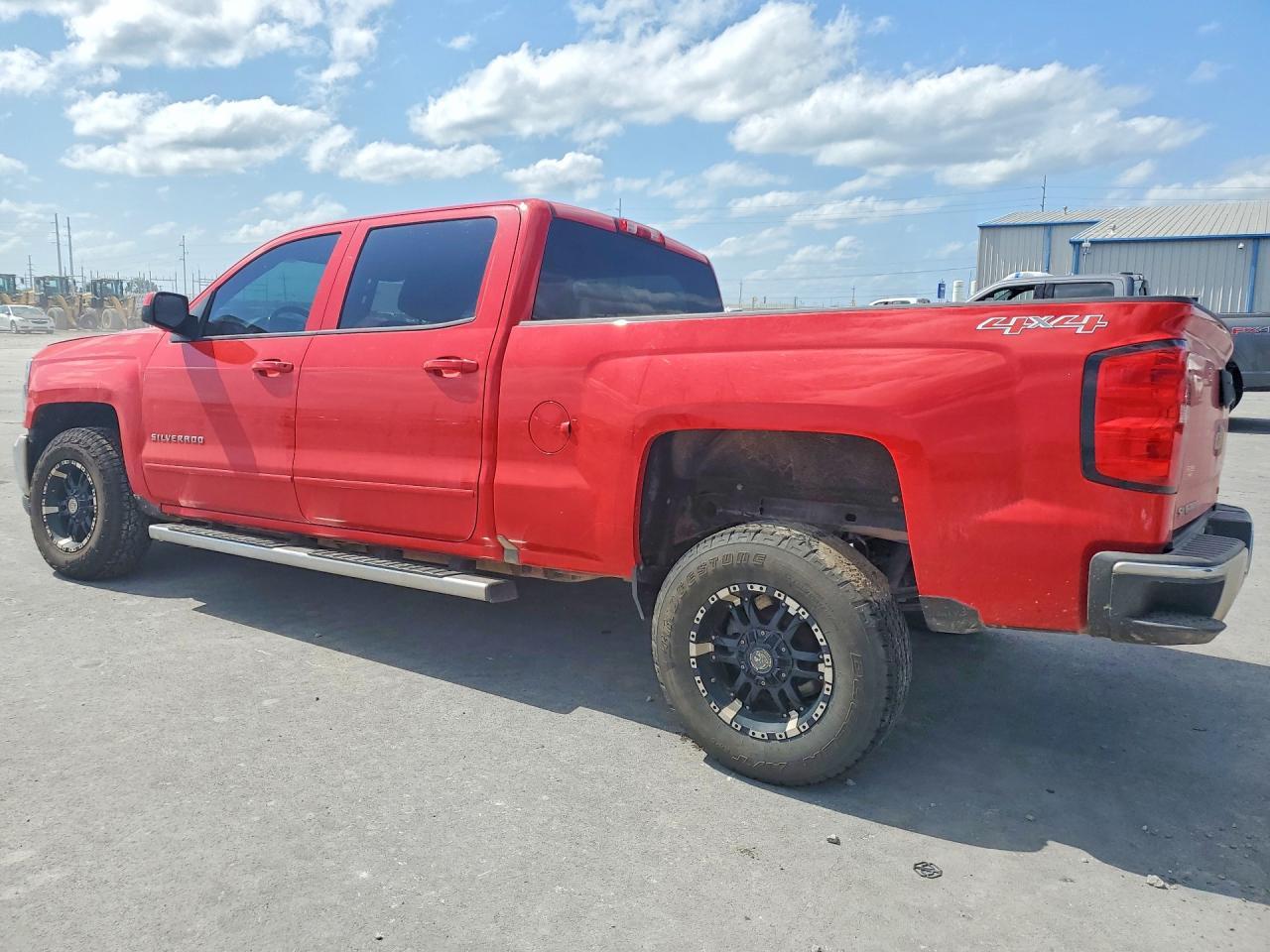 2017 Chevrolet Silverado K1500 Lt - Image 2