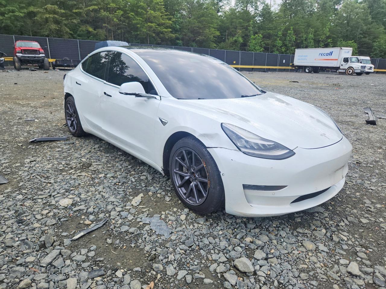 2020 Tesla Model 3 - Image 4