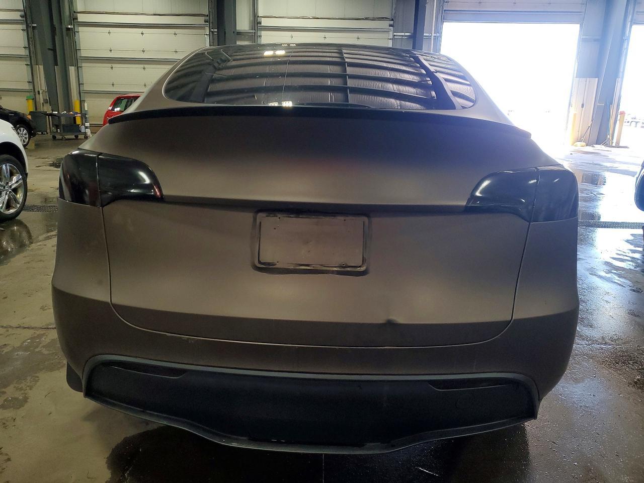 2024 Tesla Model Y - Image 6