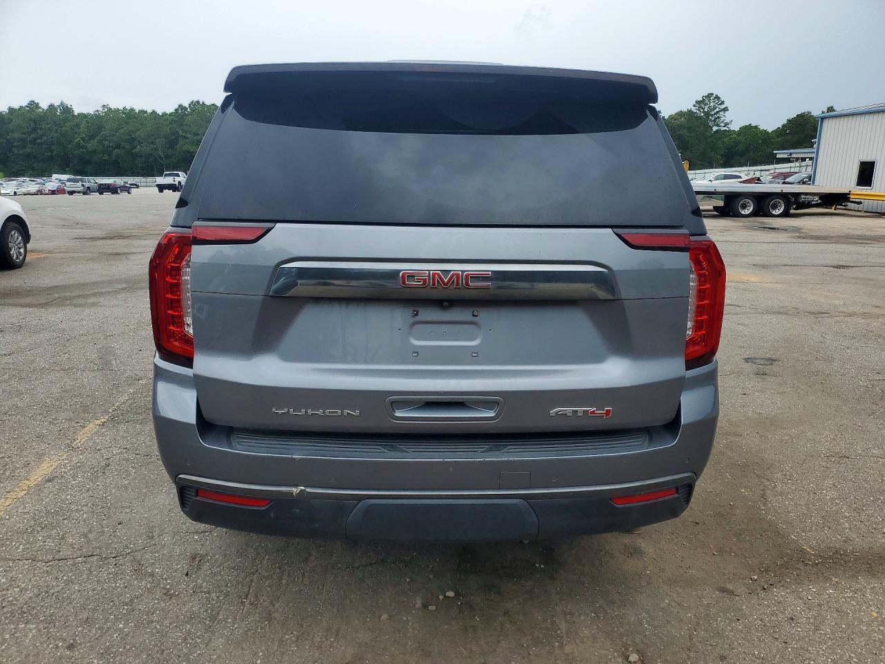 2021 GMC Yukon At4 - Фото 6