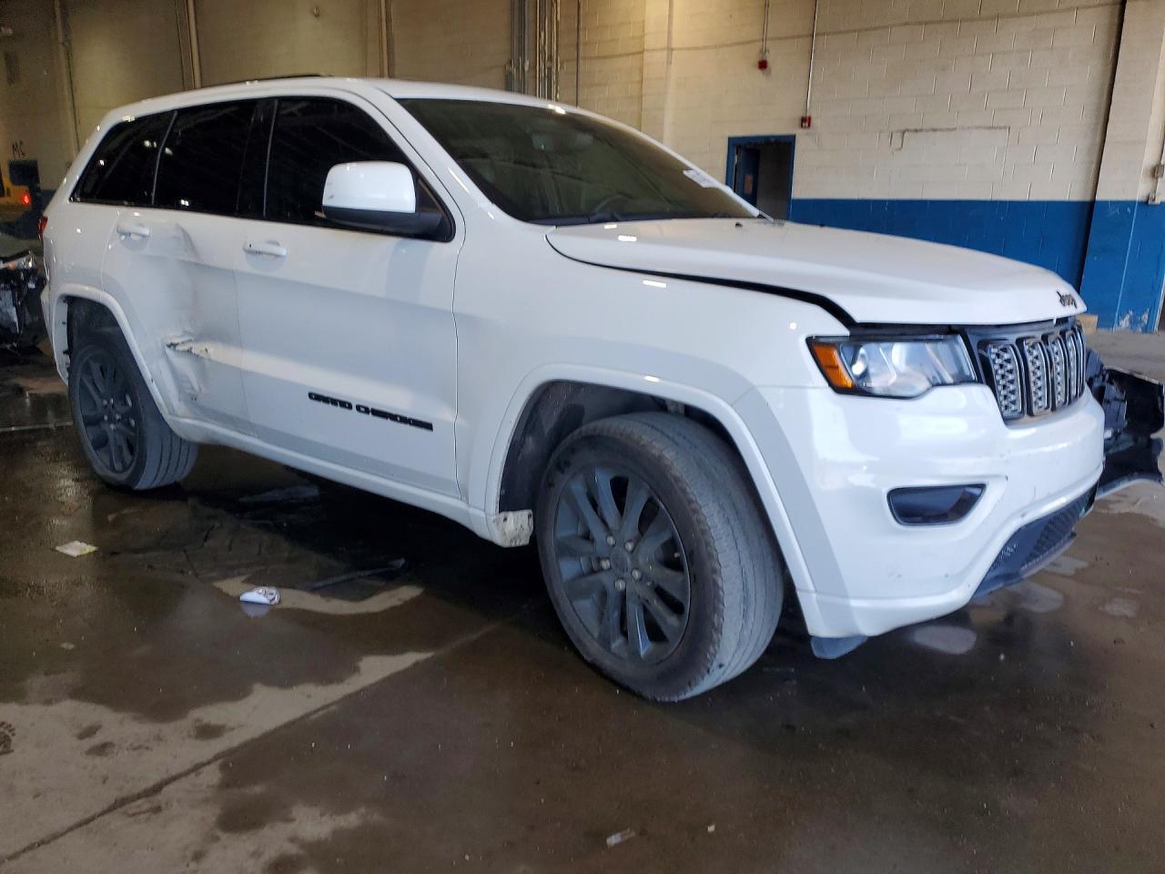 2019 Jeep Grand Cherokee Laredo - Фото 4