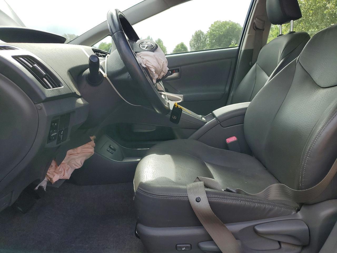 2011 Toyota Prius Four - Image 7