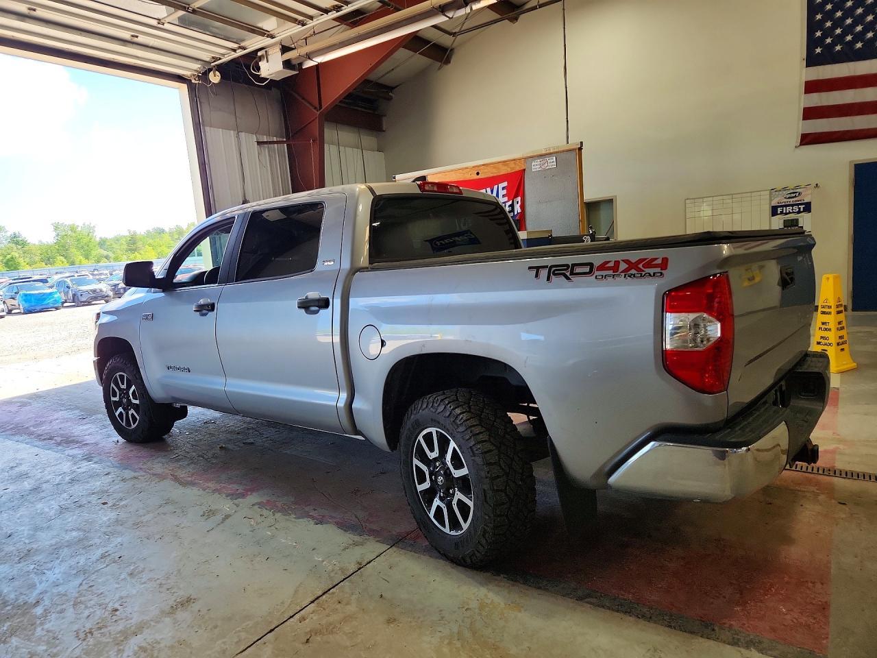 2021 Toyota Tundra Sr5 - Фото 2