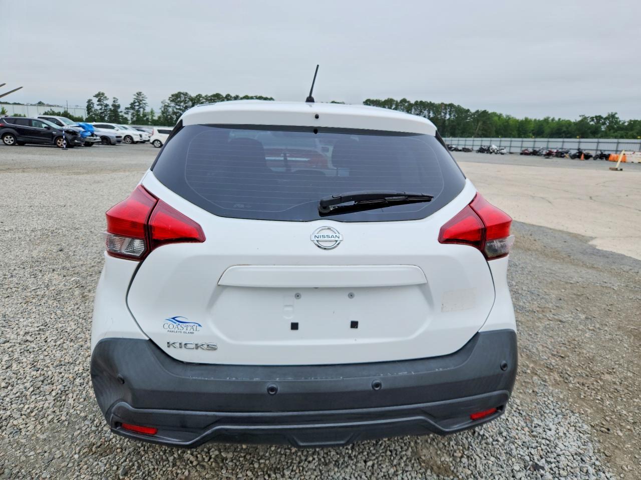 2020 Nissan Kicks S - Image 6