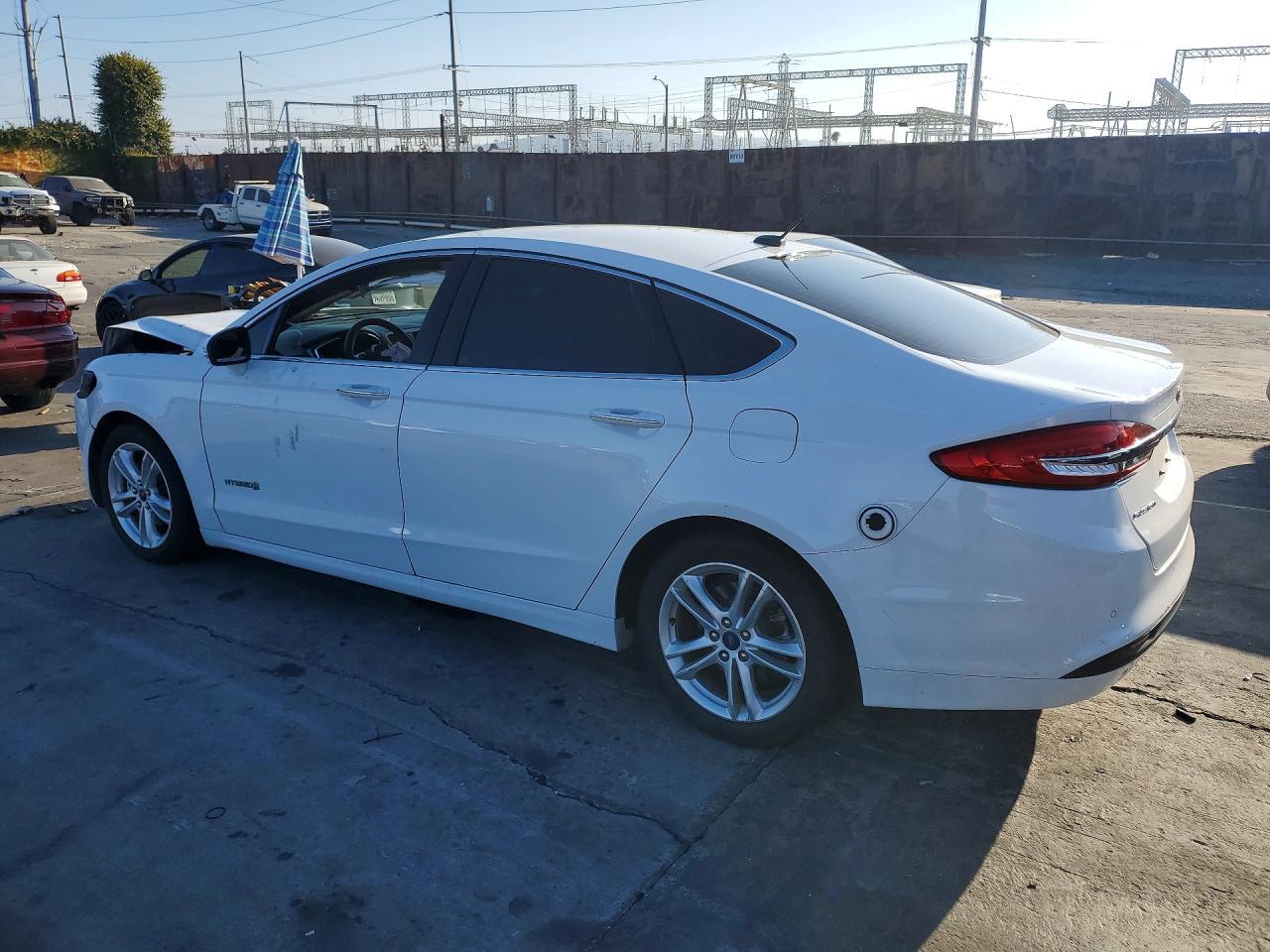 2018 Ford Fusion Se Hybrid - Фото 2