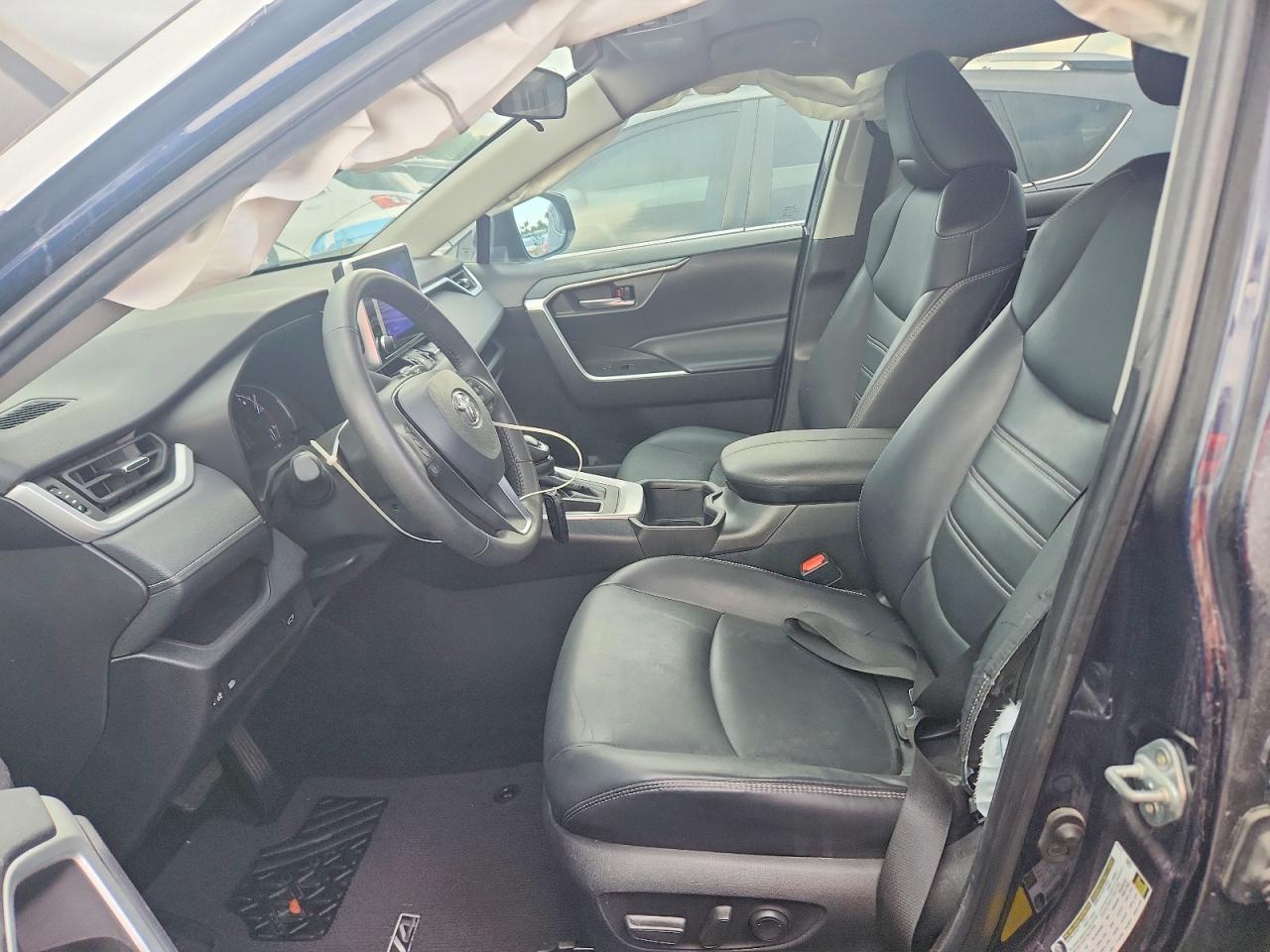 2024 Toyota Rav4 Xle Premium - Image 7