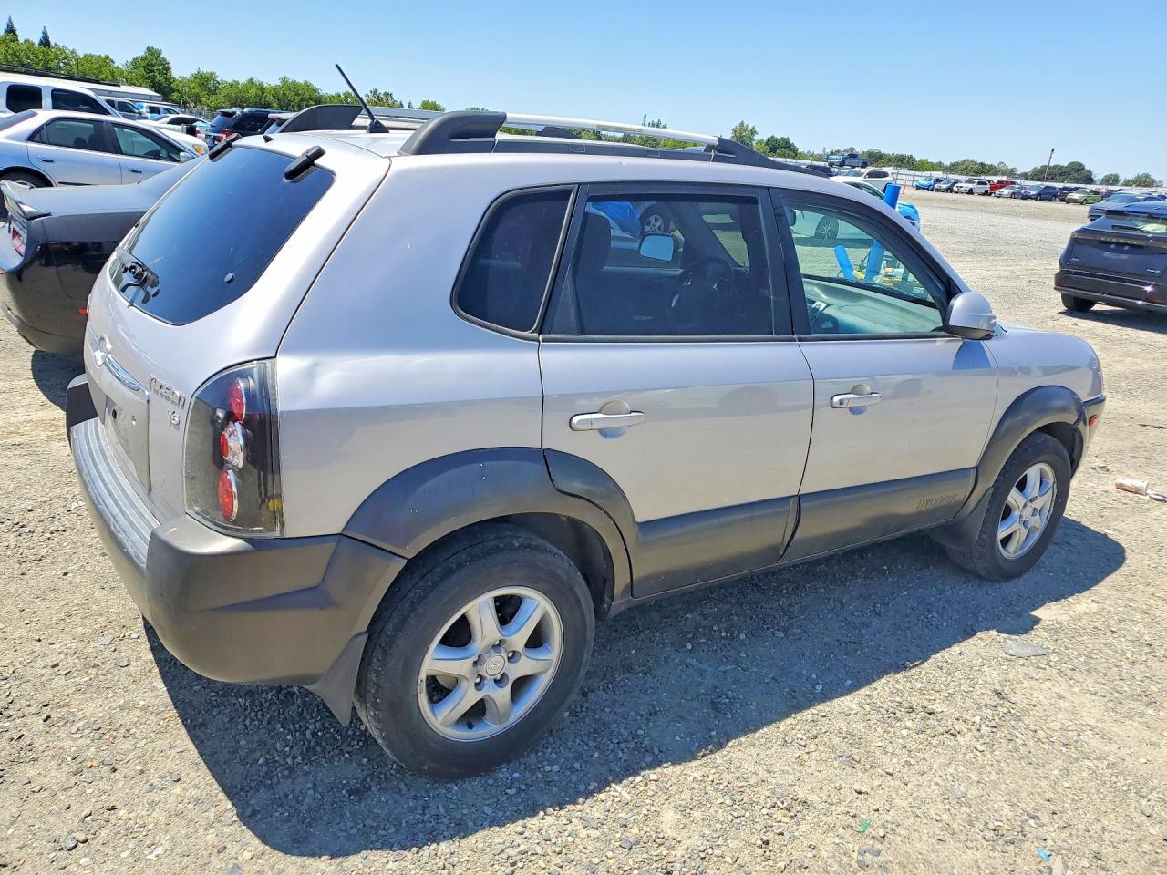 2005 Hyundai Tucson Gls - Фото 3