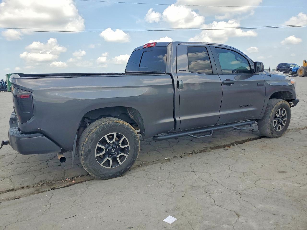 2016 Toyota Tundra Double Cab Limited - Фото 3