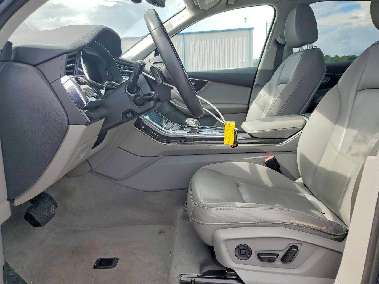 2022 Audi Q7 Premium Plus - Image 7