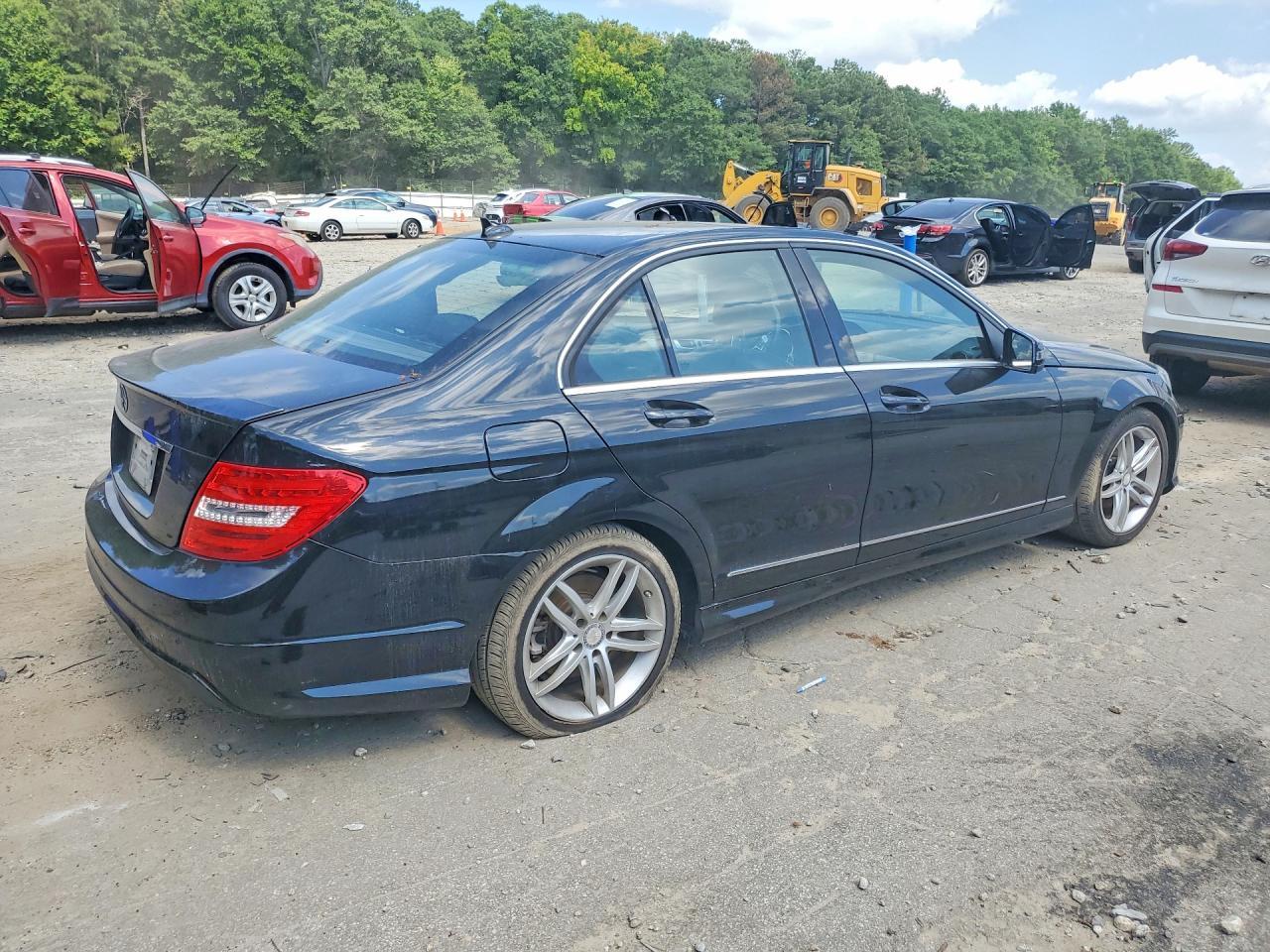 2013 Mercedes-Benz C 250 - Image 3