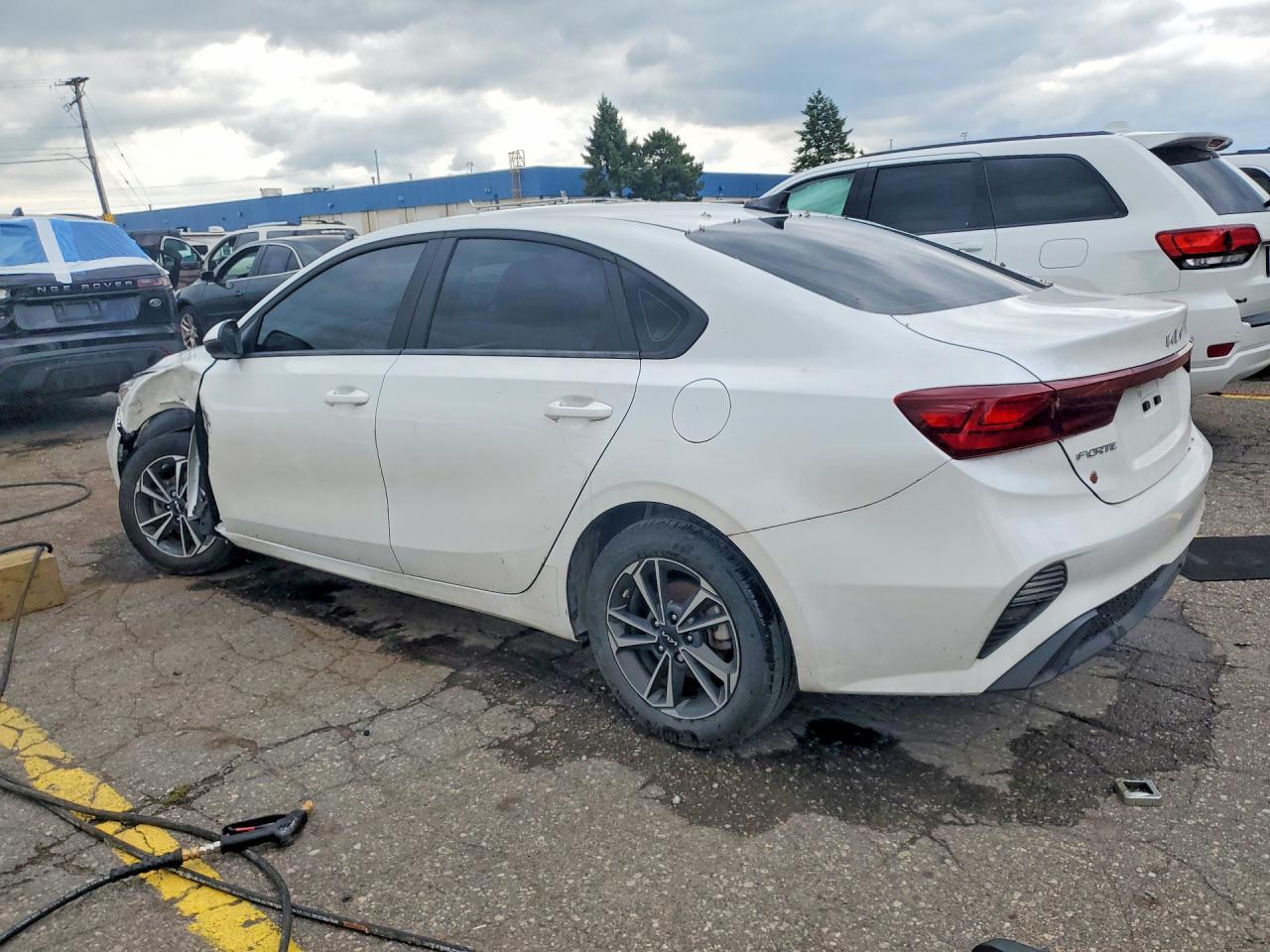 2024 Kia Forte Lxs - Image 2