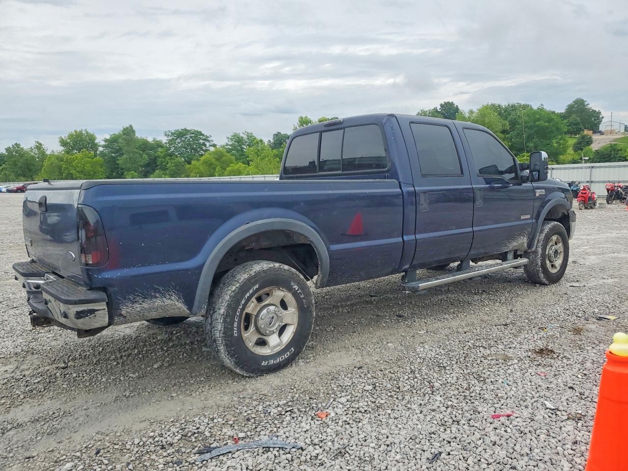 2005 Ford F250 Super Duty - Image 3