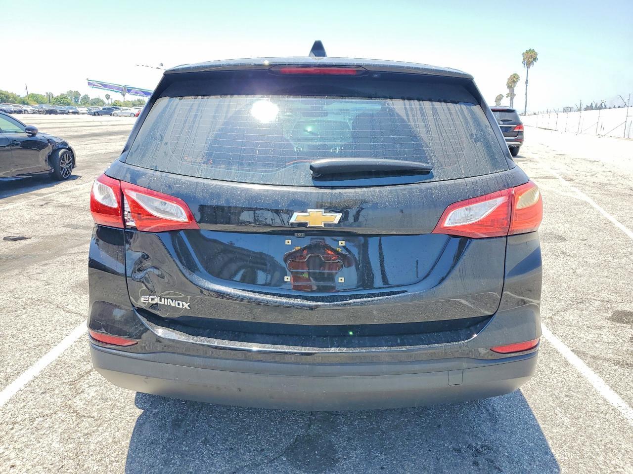 2020 Chevrolet Equinox Ls - Фото 6