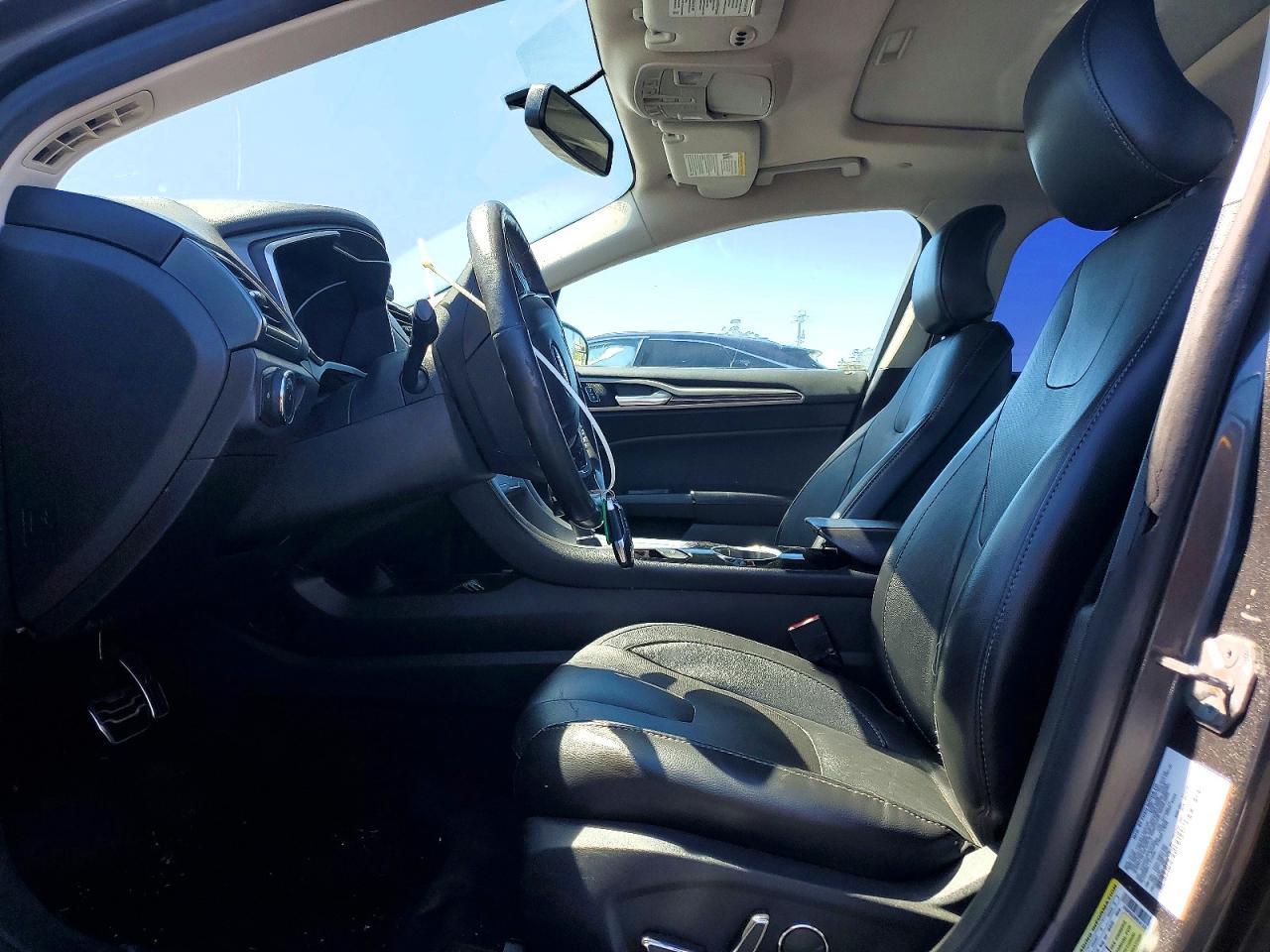 2015 Ford Fusion Titanium Phev - Image 7