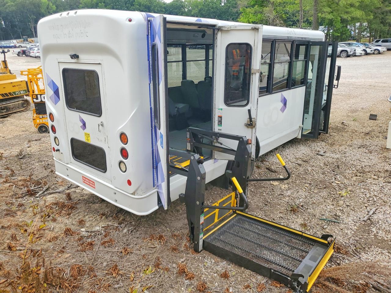 2017 Ford Transit Shuttle Bus - Фото 3