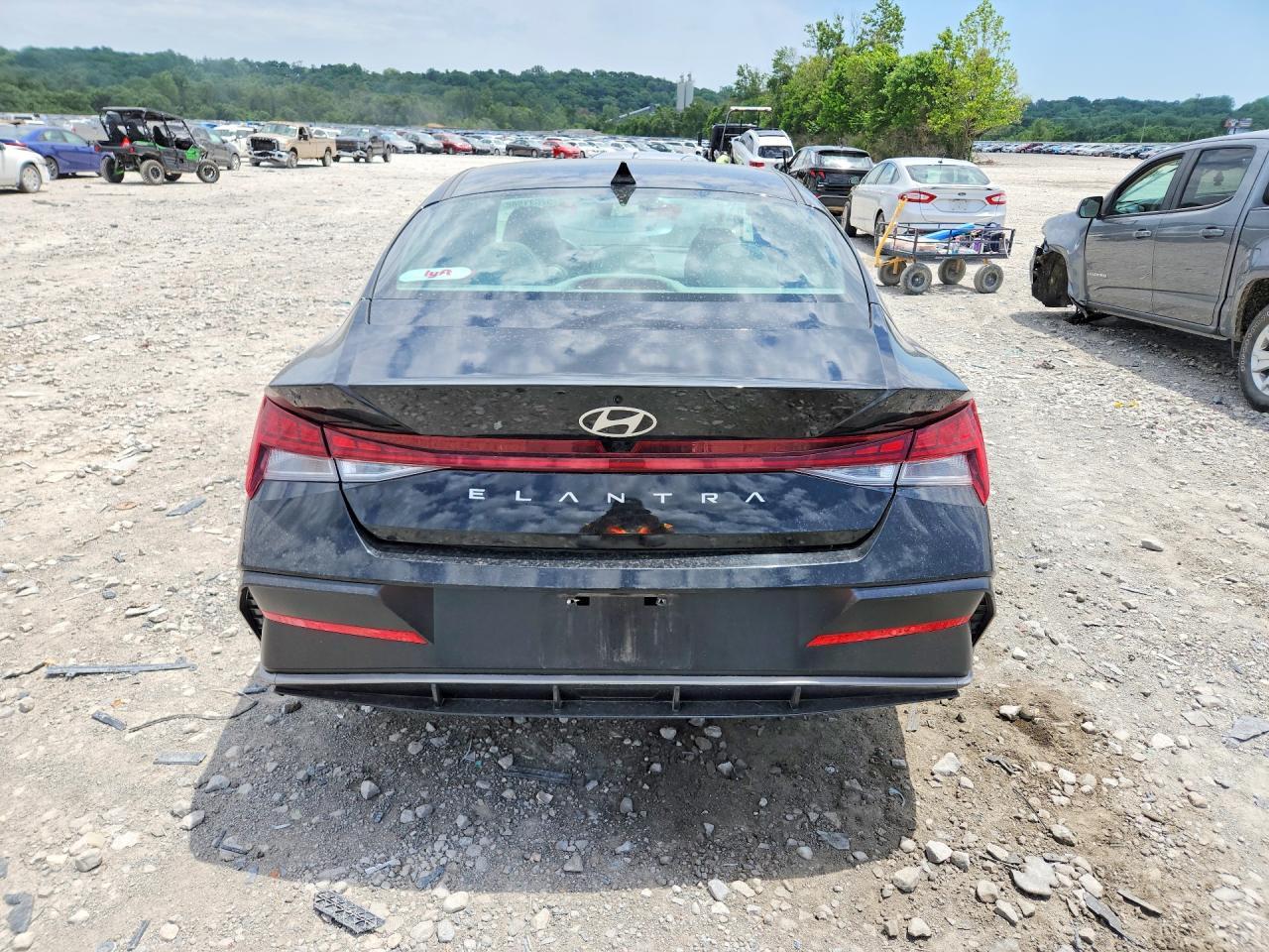 2025 Hyundai Elantra Sel - Фото 6